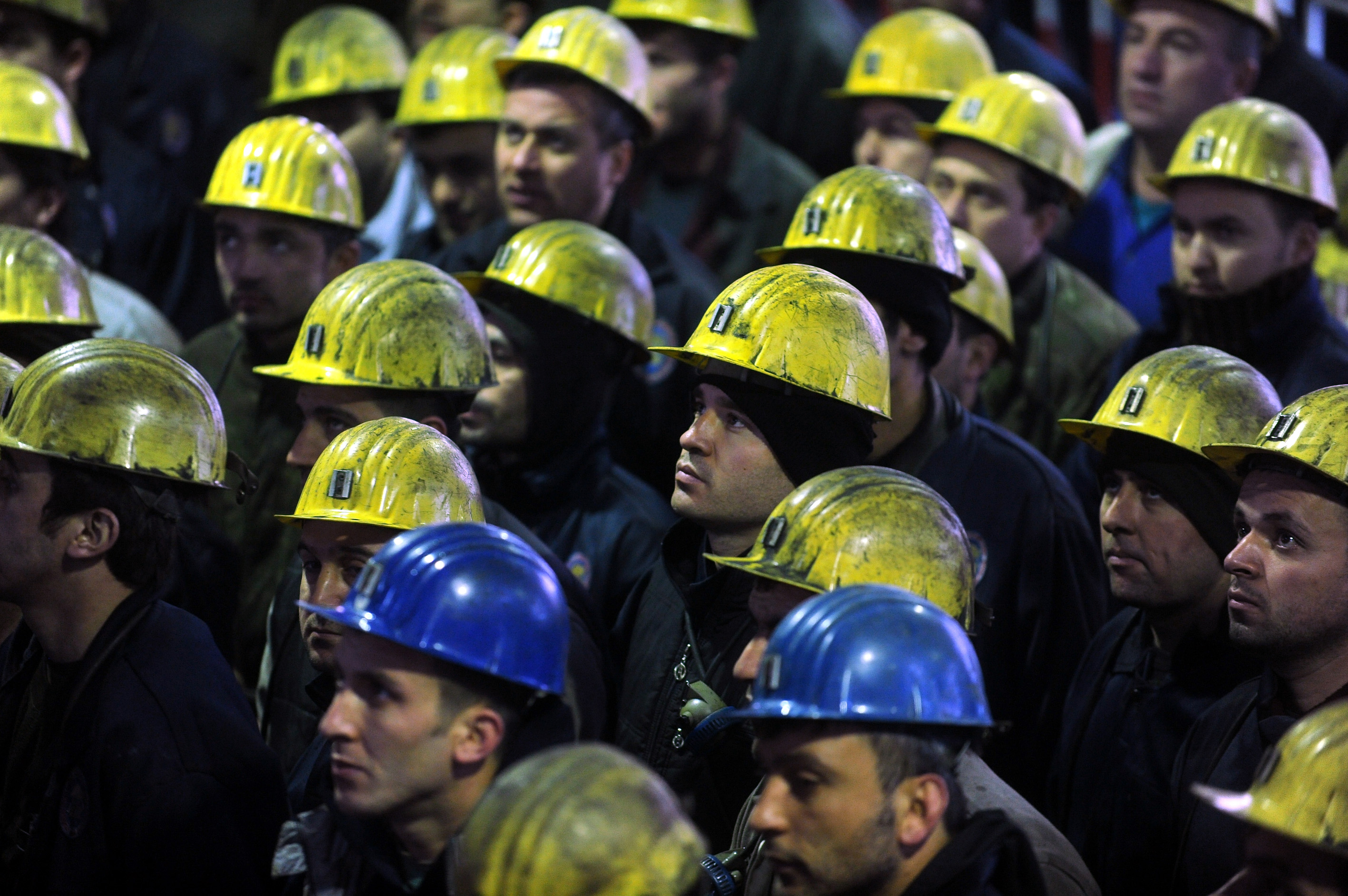 Yer altı maden işçilerinin çalışma sürelerine düzenleme
