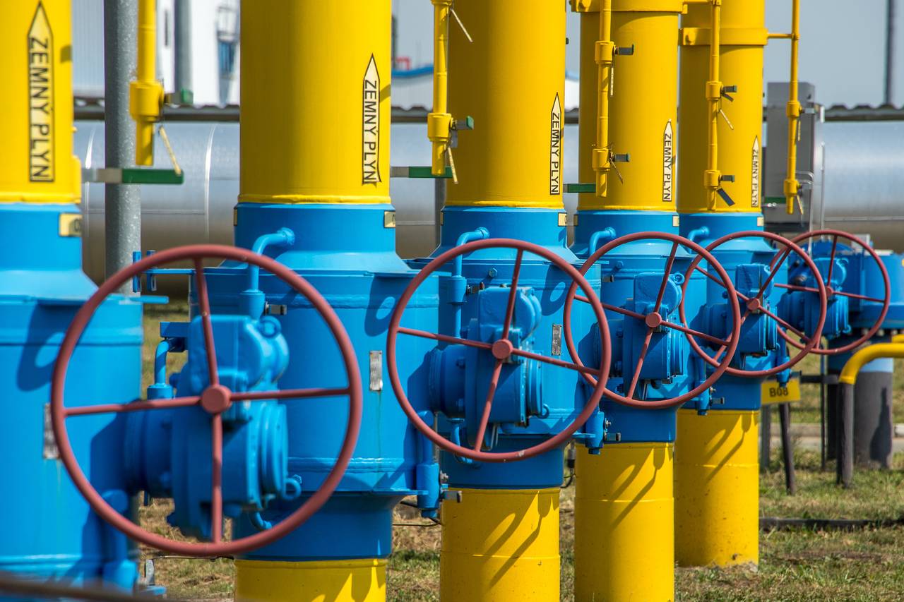 Gazprom ve Naftogaz, sözleşmelerin iptali için düğmeye bastı