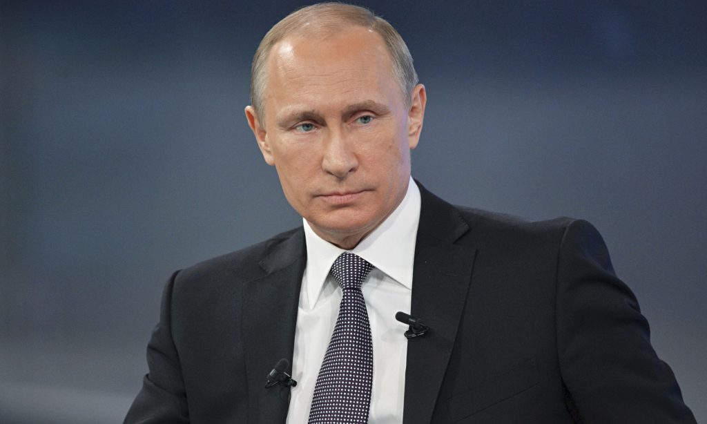 Putin, tavan fiyat uygulanırsa Rus enerji kaynaklarının sevkiyatını durduracaklarını söyledi