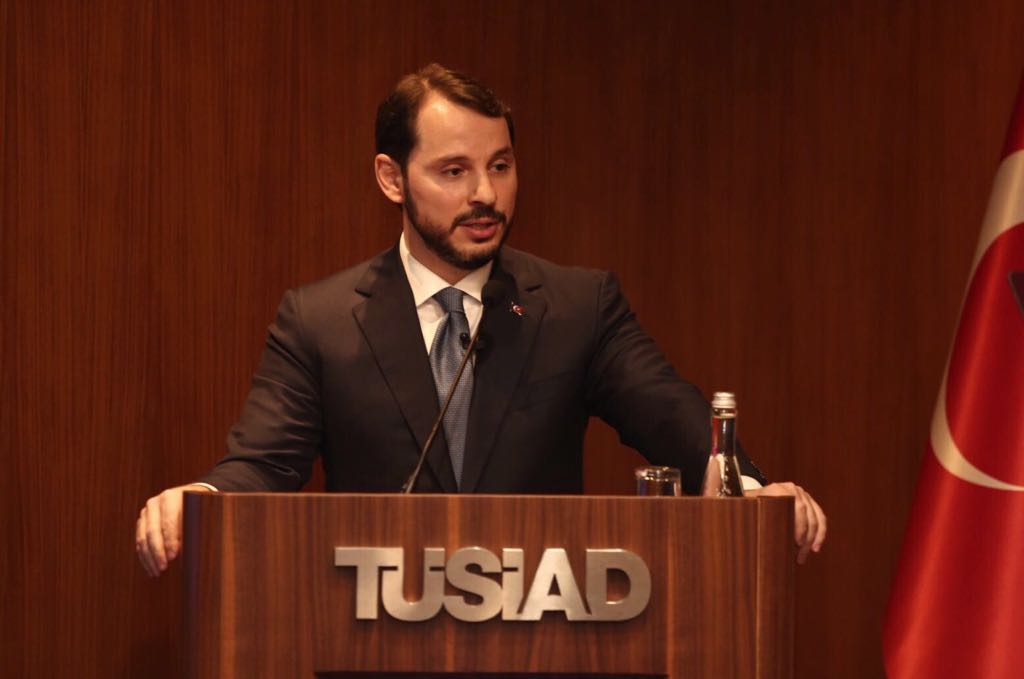 Bakan Albayrak, TÜSİAD’ı ziyaret etti