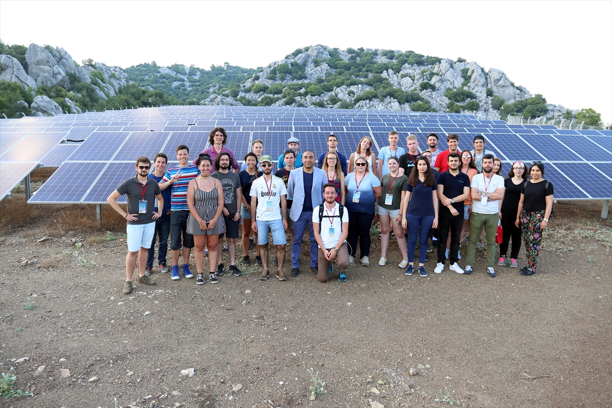 CW Enerji Avrupalı öğrencilere eğitim verdi