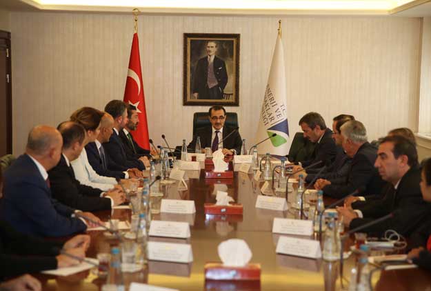 Bakan Dönmez Enerji Verimliliği Derneği yönetimini kabul etti