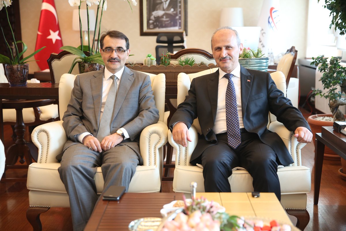 Bakan Dönmez’den Ulaştırma ve Altyapı Bakanı Mehmet Cahit Turhan’a ziyaret
