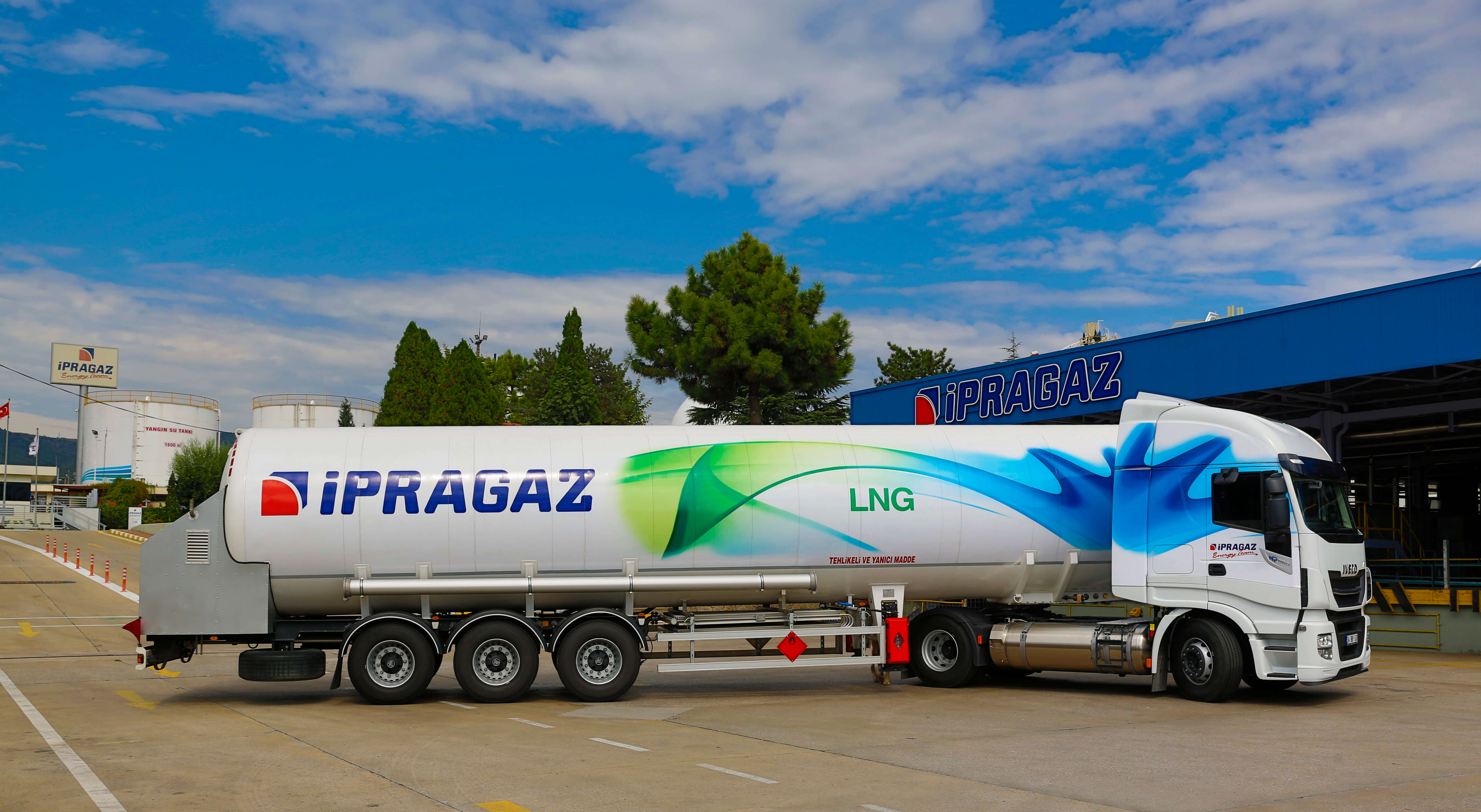 İpragaz’ın ilk LNG’li çekicisi Türkiye yollarında
