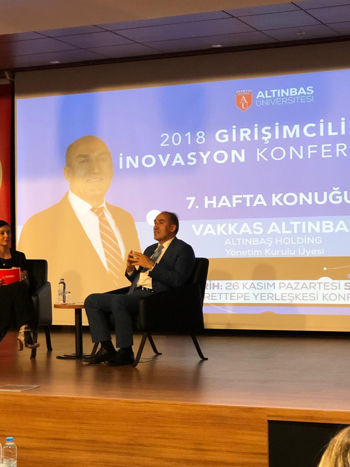 Vakkas Altınbaş üniversite öğrencileriyle buluştu