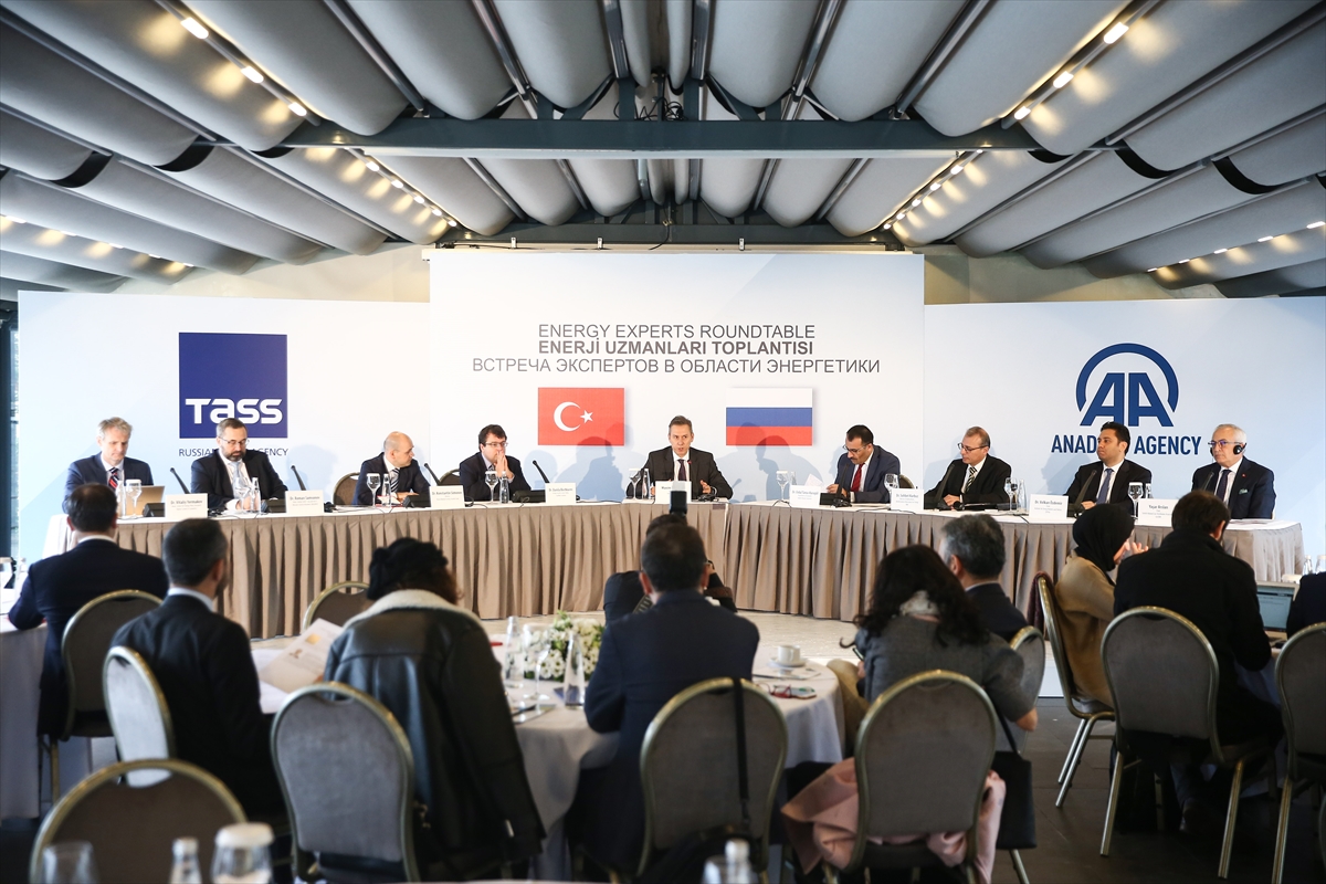 Enerjinin uzmanları doğal gaz piyasasını değerlendirdi