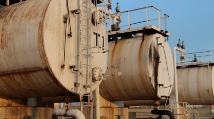 Brent petrolün varili 54,21 dolar oldu