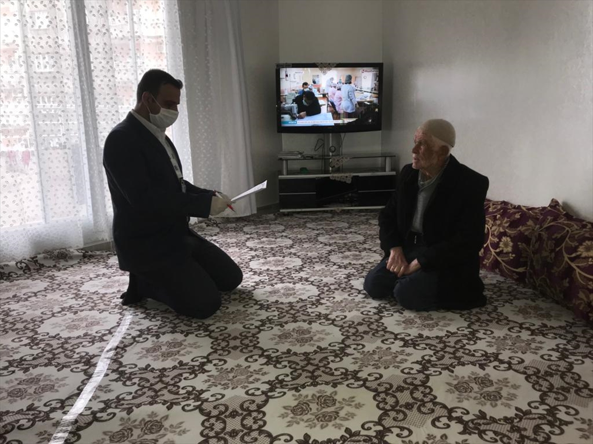Dicle Elektrik’ten 65 yaş üstü müşterilere evde hizmet