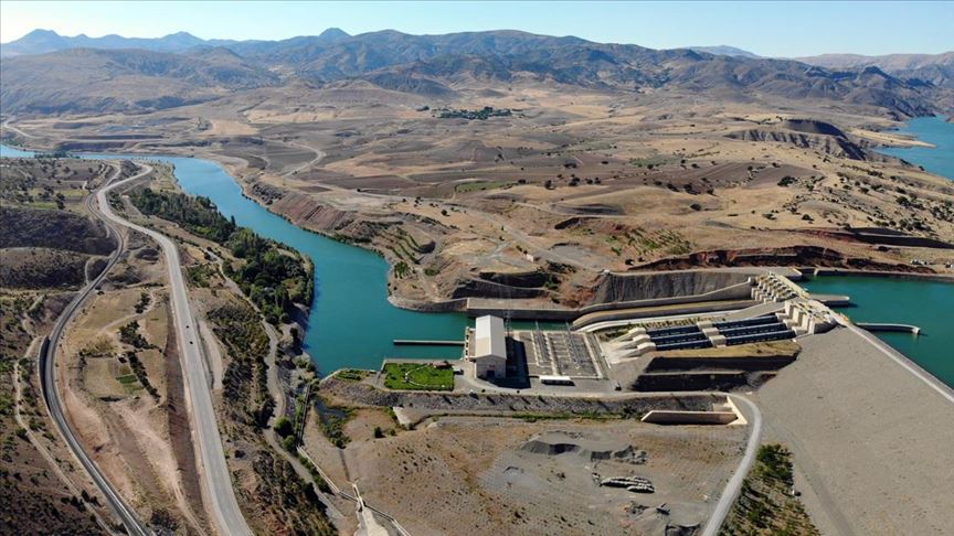 Karasu Nehri’nden ekonomiye ‘enerji’ akıyor