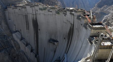 Yusufeli Barajı’nın gövde yüksekliği 250 metreye ulaştı