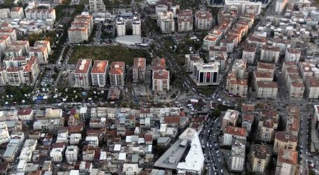 Bakan Dönmez: “İzmir’de elektrik verilmeyen bina kalmadı”