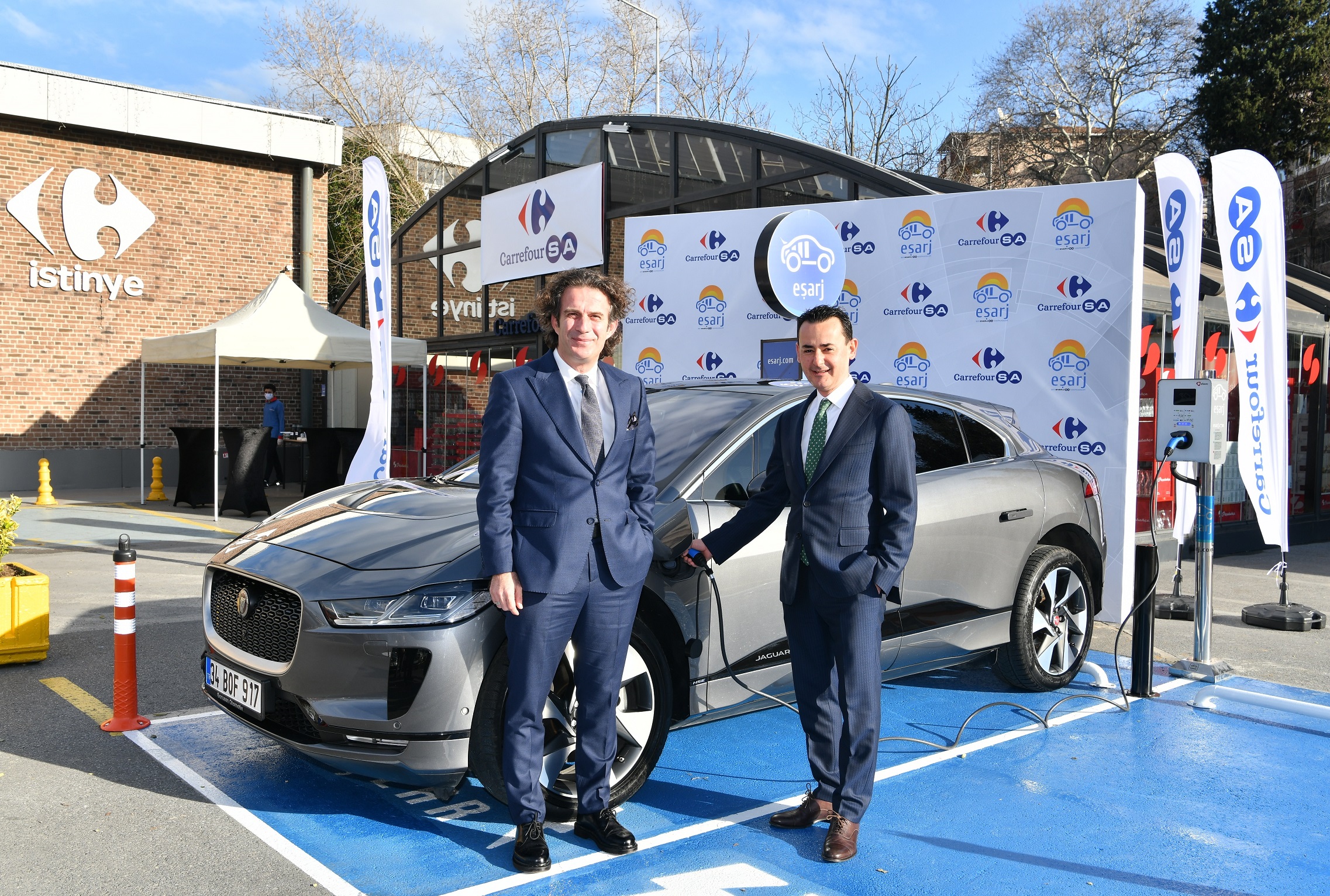 Eşarj istasyonları Carrefoursa’da