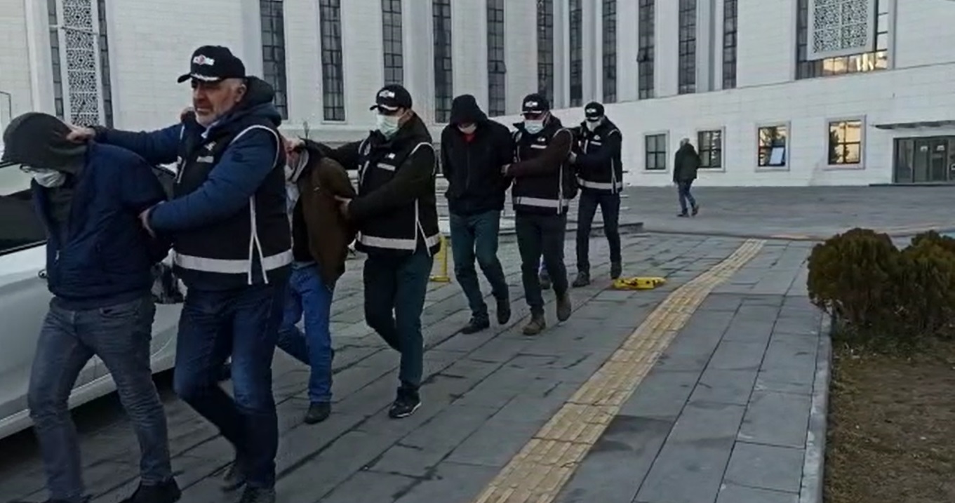 Ankara’daki akaryakıt istasyonunda ‘sahte fiş’ şebekesine operasyon