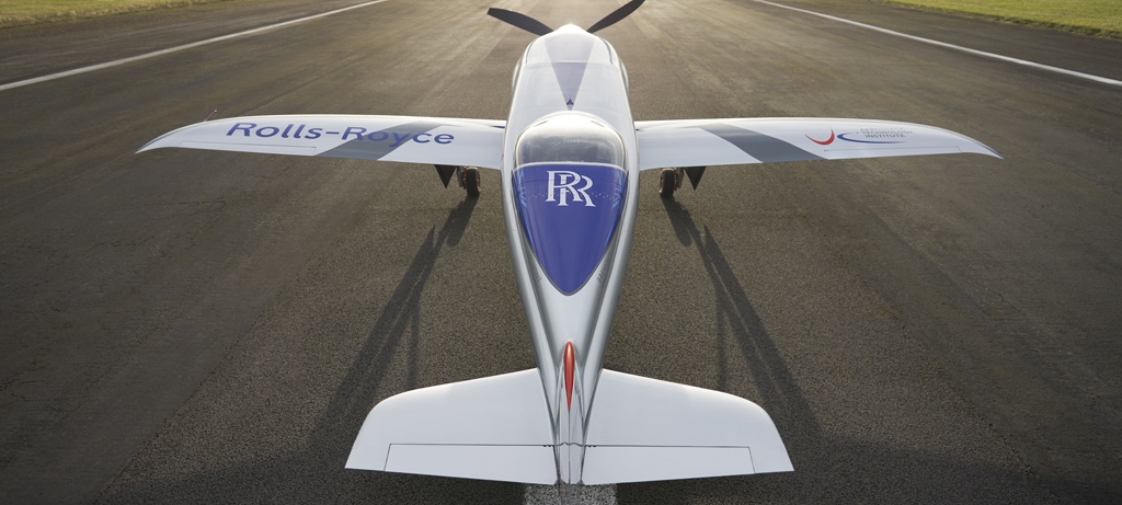 Rolls-Royce’un tamamen elektrikli “Spirit Of Innovation” uçağı, dünya rekoru yolunda bir aşamayı daha tamamladı