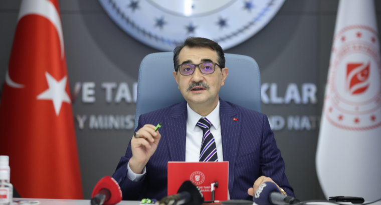 Bakan Dönmez: “Teknolojiyi alan ve kullanan değil onu üreten bir sistemi kurgulamak zorundayız”