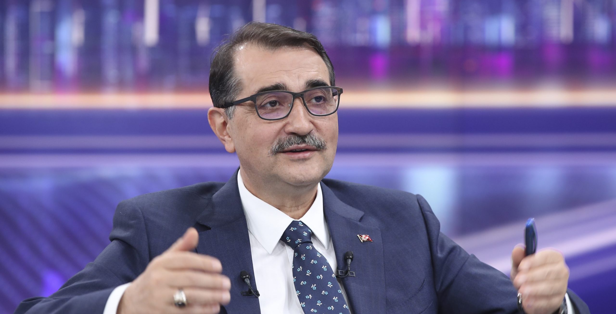 Bakan Dönmez: “Uzun dönemli doğal gaz kontratlarımız bizi büyük ölçüde rahatlatıyor. Ek talep için ekstra anlaşmalar yaptık”