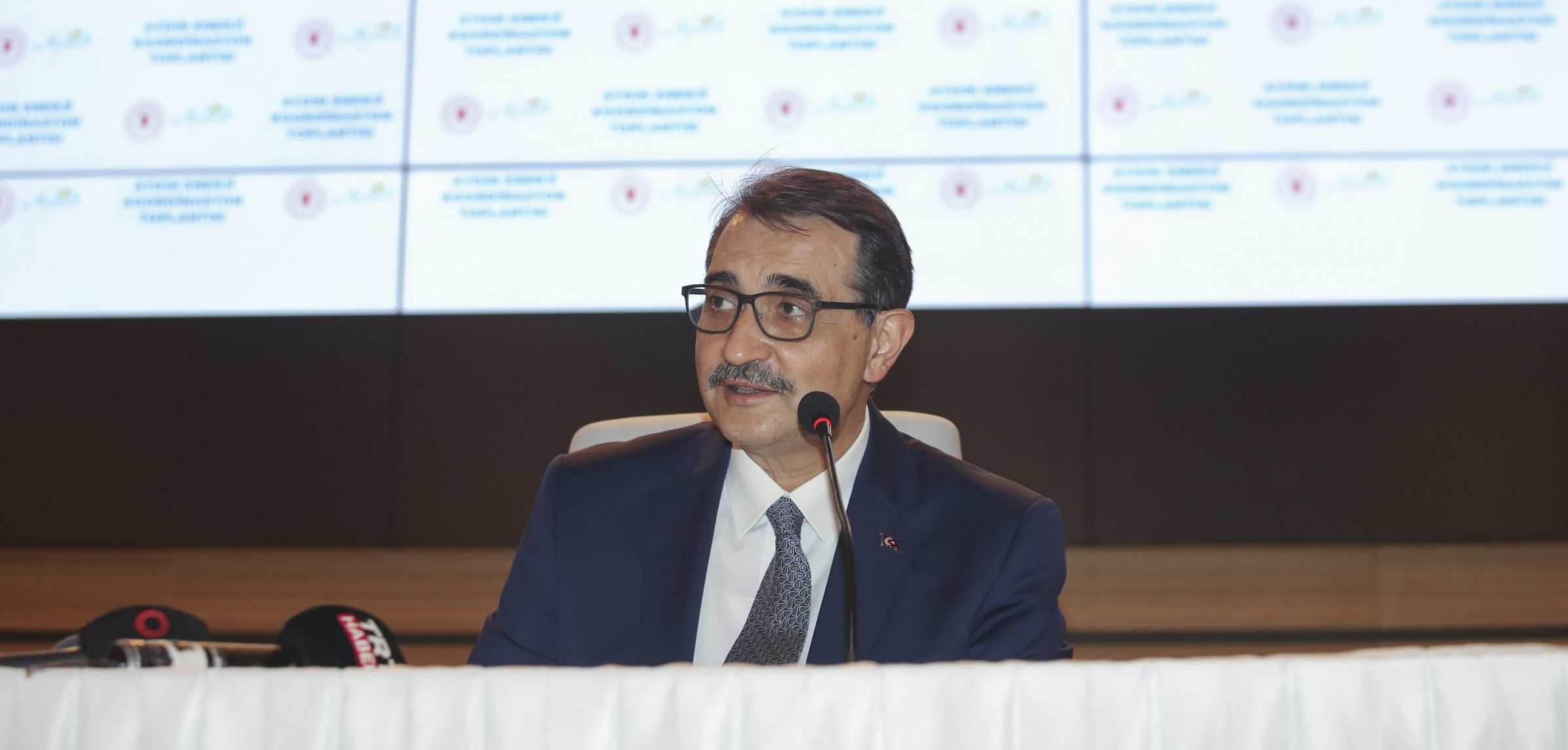 Bakan Dönmez: “Hedefimiz nüfusu 10 binin üzerindeki tüm ilçelere doğal gaz götürmek”