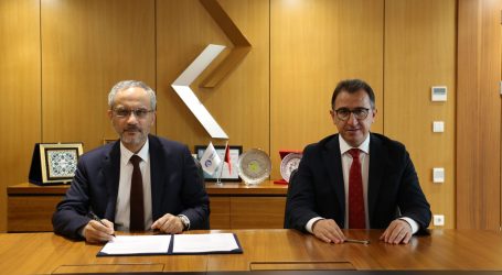 EPİAŞ ile TAKASBANK arasında “YEK-G Sistemi ve Organize YEK-G Piyasası İşletme Protokolü” imzalandı