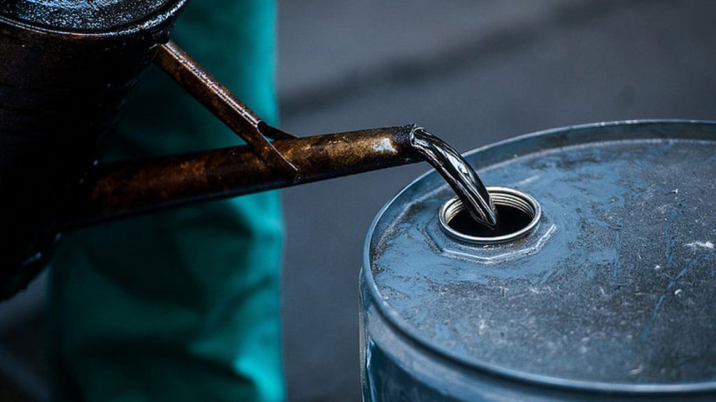 Nijerya'da bir haftada 98 kaçak petrol rafinerisi ve boru hattı imha edildi