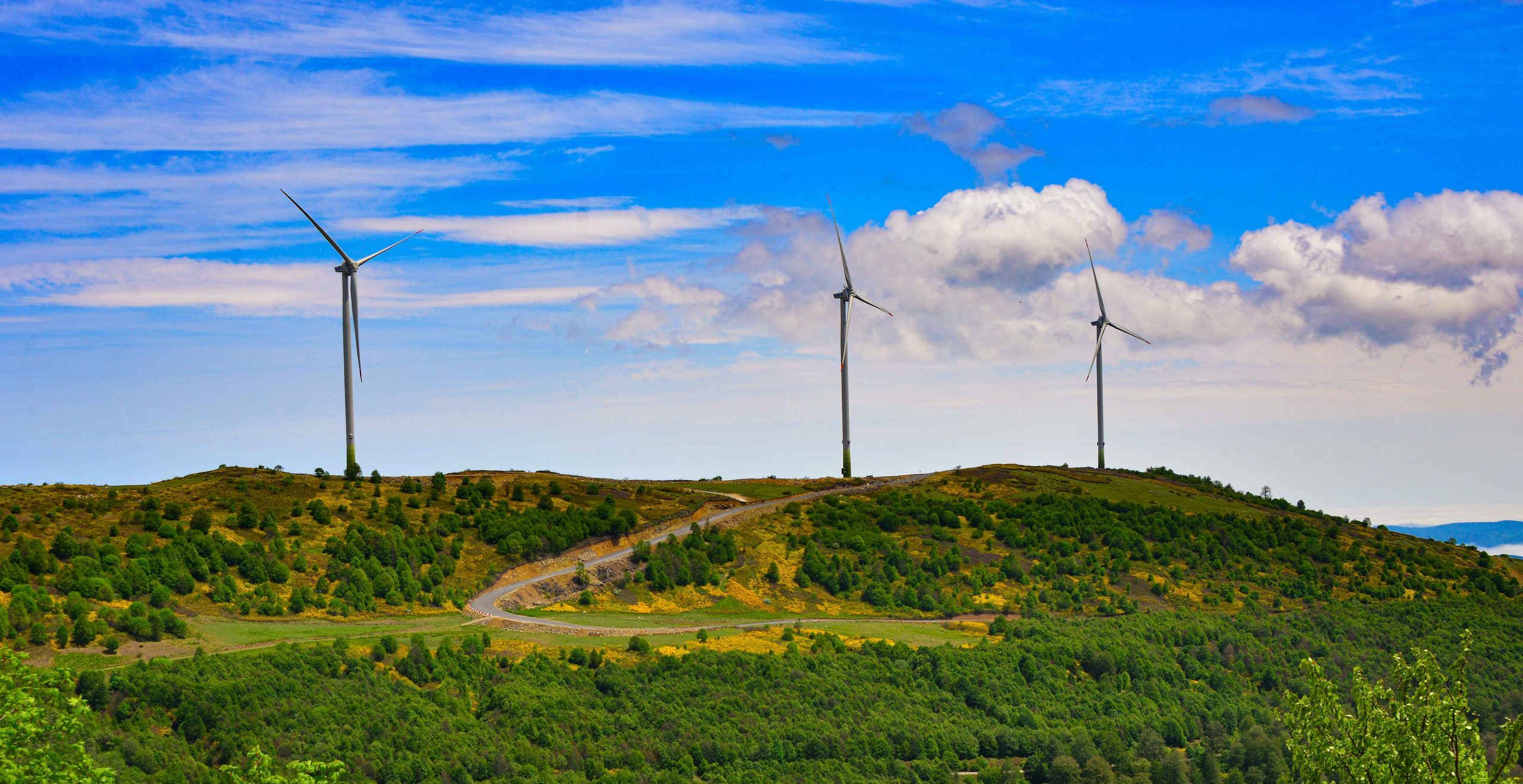 Akkuş’a kurulan rüzgar enerji santrali günlük 12 bin evin elektrik ihtiyacını sağlıyor