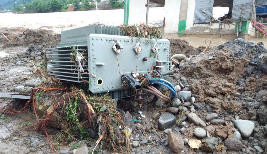 Enerji ve Tabii Kaynaklar Bakanlığı: Artvin ve Rize’de sel nedeniyle 3 bin 45 abone elektriksiz kaldı