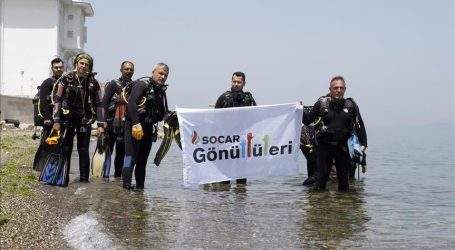 SOCAR Gönüllüleri Marmara Denizi’nde müsilaj ve çöp temizliği yaptı