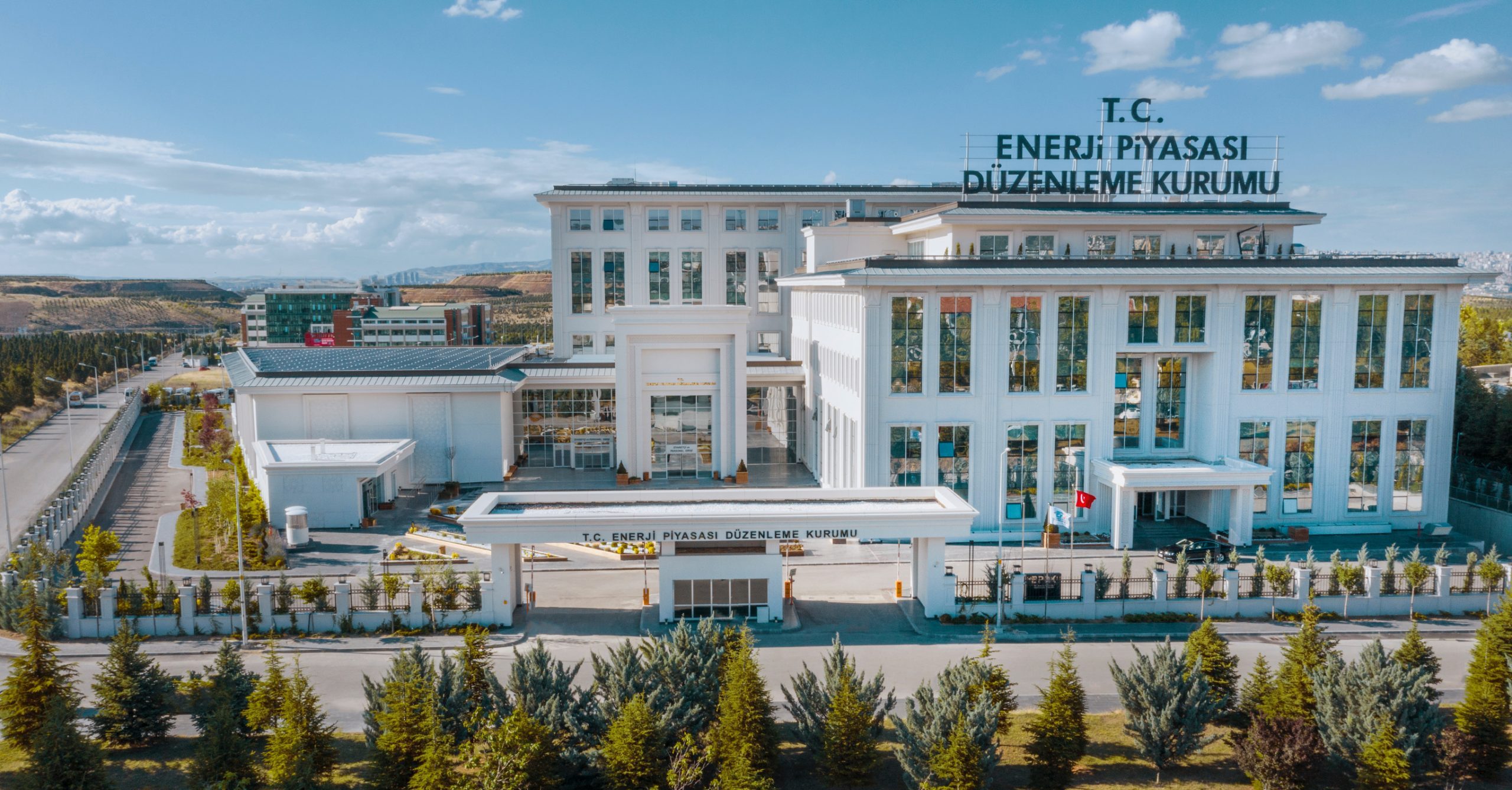 EPDK,  “Elektrik Piyasası Bağlantı ve Sistem Kullanım Yönetmeliği” taslağını görüşe açtı