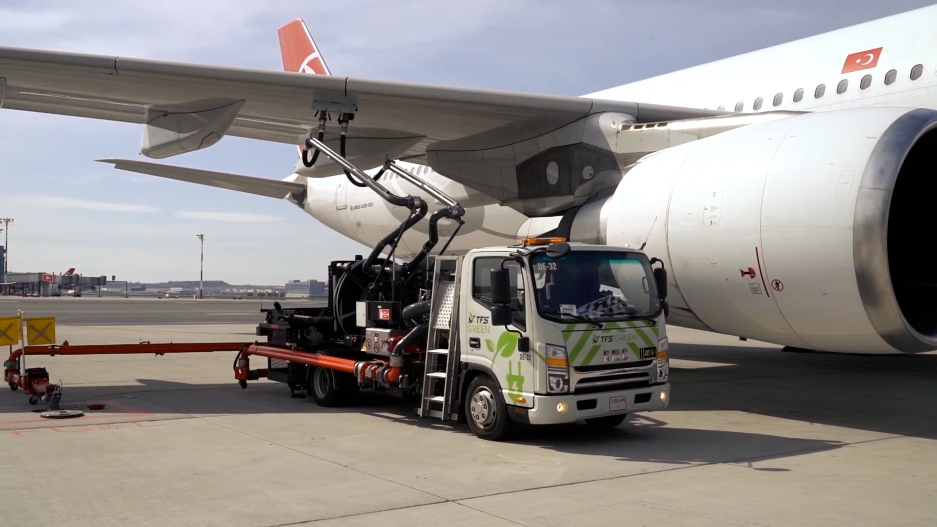 TFS, jet yakıtı ikmalinde dünyada bir ilke imza attı