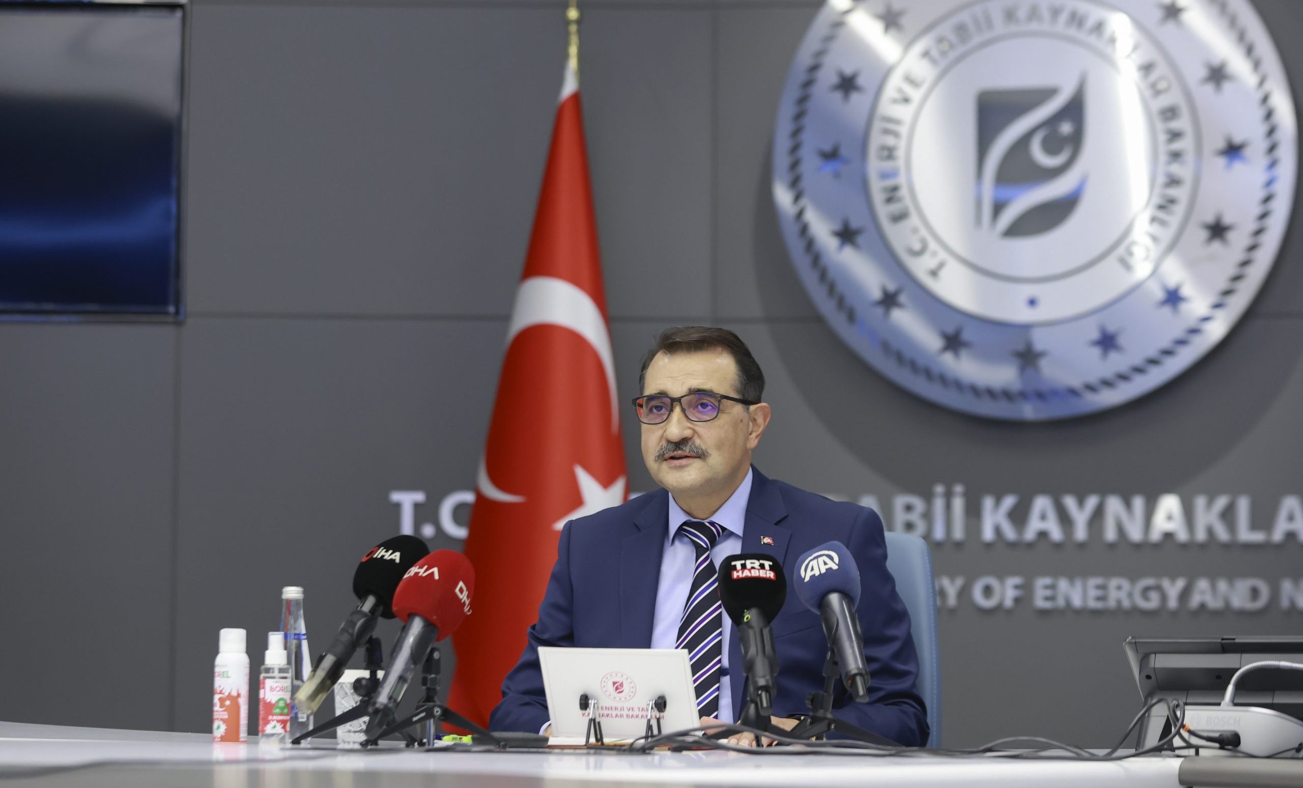 Bakan Dönmez: “Azerbaycan’la 11 milyar metreküplük ilave doğal gaz ticaret anlaşması yapıldı”