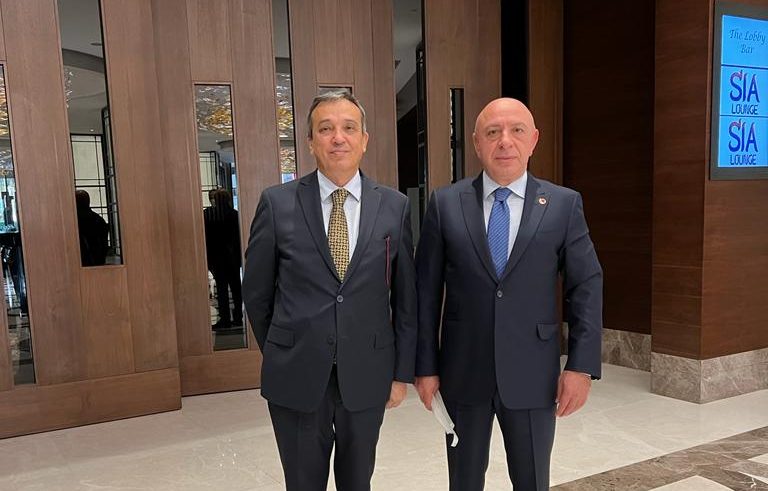 PÜİS Genel Başkanı İmran Okumuş, TSE Başkanı Prof. Dr. Adem Şahin ile.