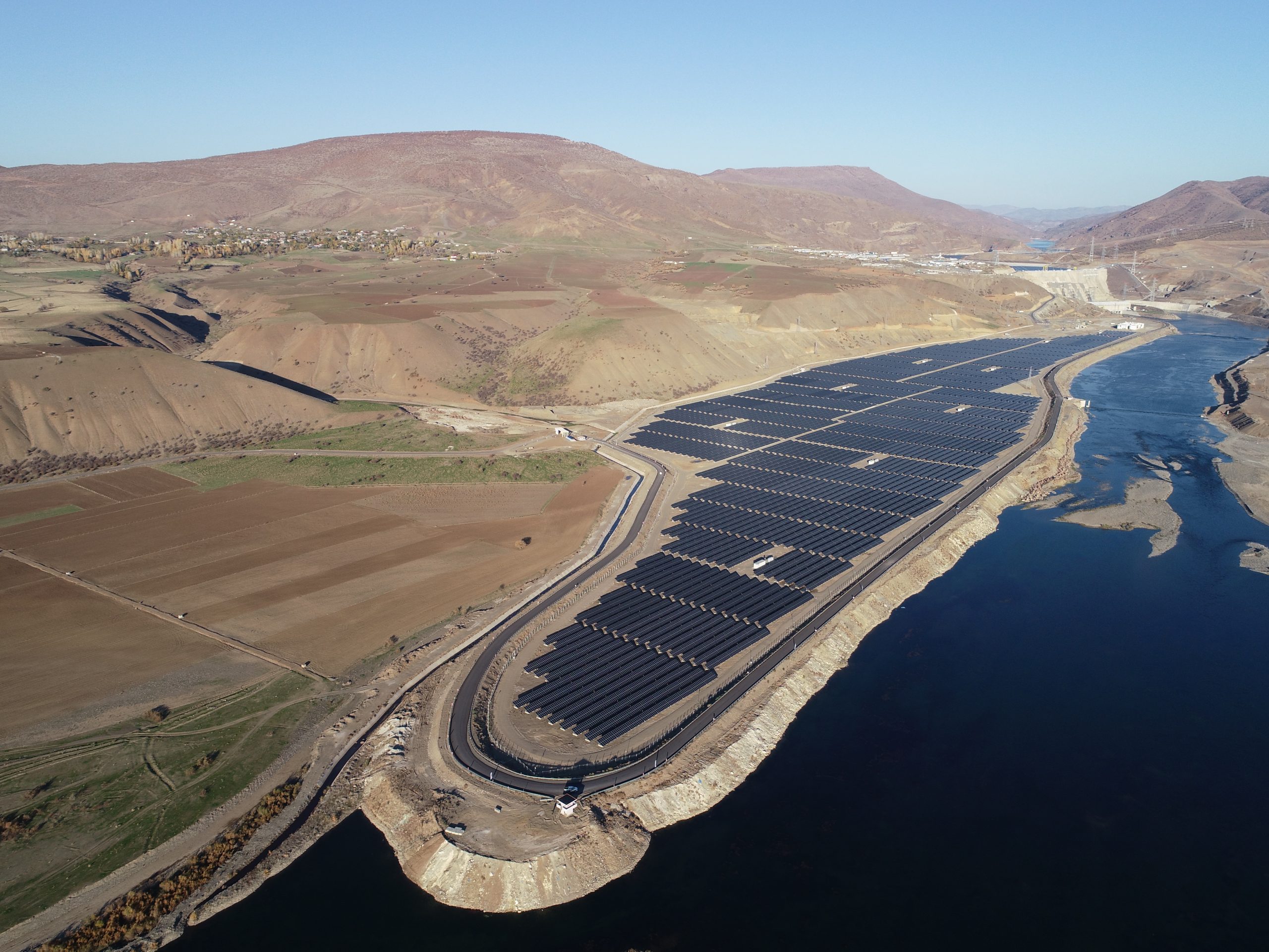 Güneş enerjisi sektör derneklerinden dağıtım bedeli artışlarının gözden geçirilmesi çağrısı