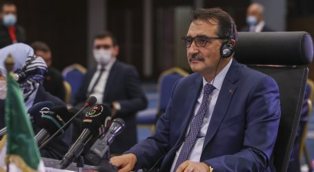 Bakan Dönmez: “Cezayir ile her konuda olduğu gibi LNG alımında da iş birliğimizi ilerletmek arzusundayız”