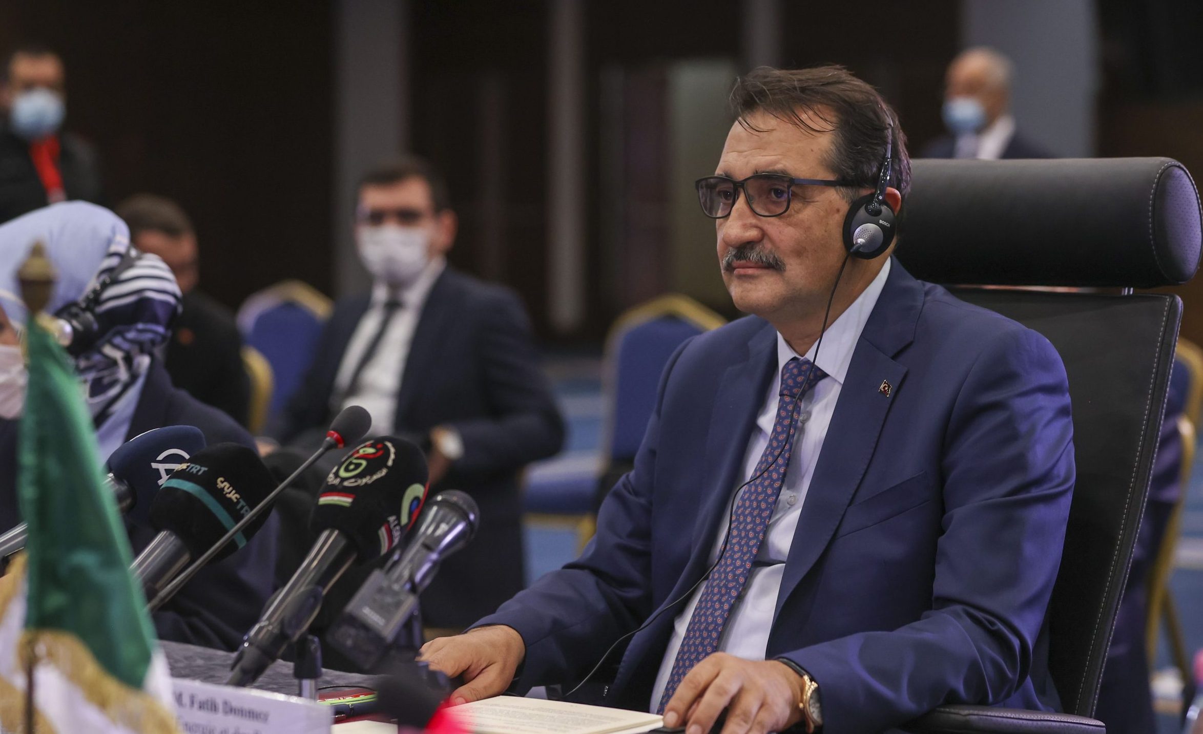 Bakan Dönmez: “Cezayir ile her konuda olduğu gibi LNG alımında da iş birliğimizi ilerletmek arzusundayız”