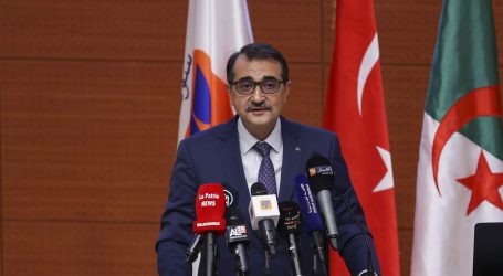 Bakan Dönmez: “Türkiye’nin üçüncü FSRU tesisi 2022’de devreye alınacak”