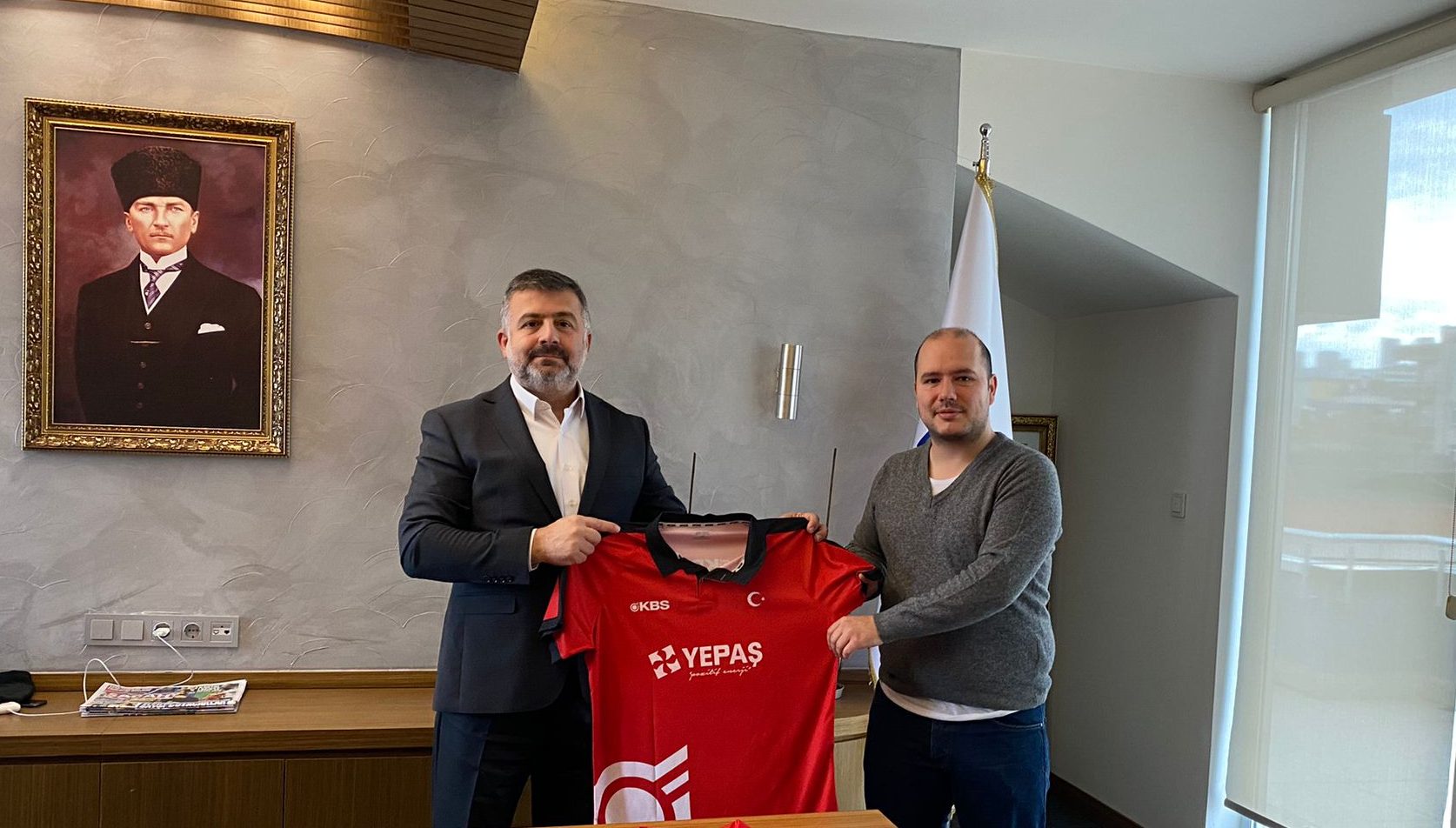 YEPAŞ, Samsun Veteran Masa Tenisi Takımı’na yeni sezonda da destek olacak