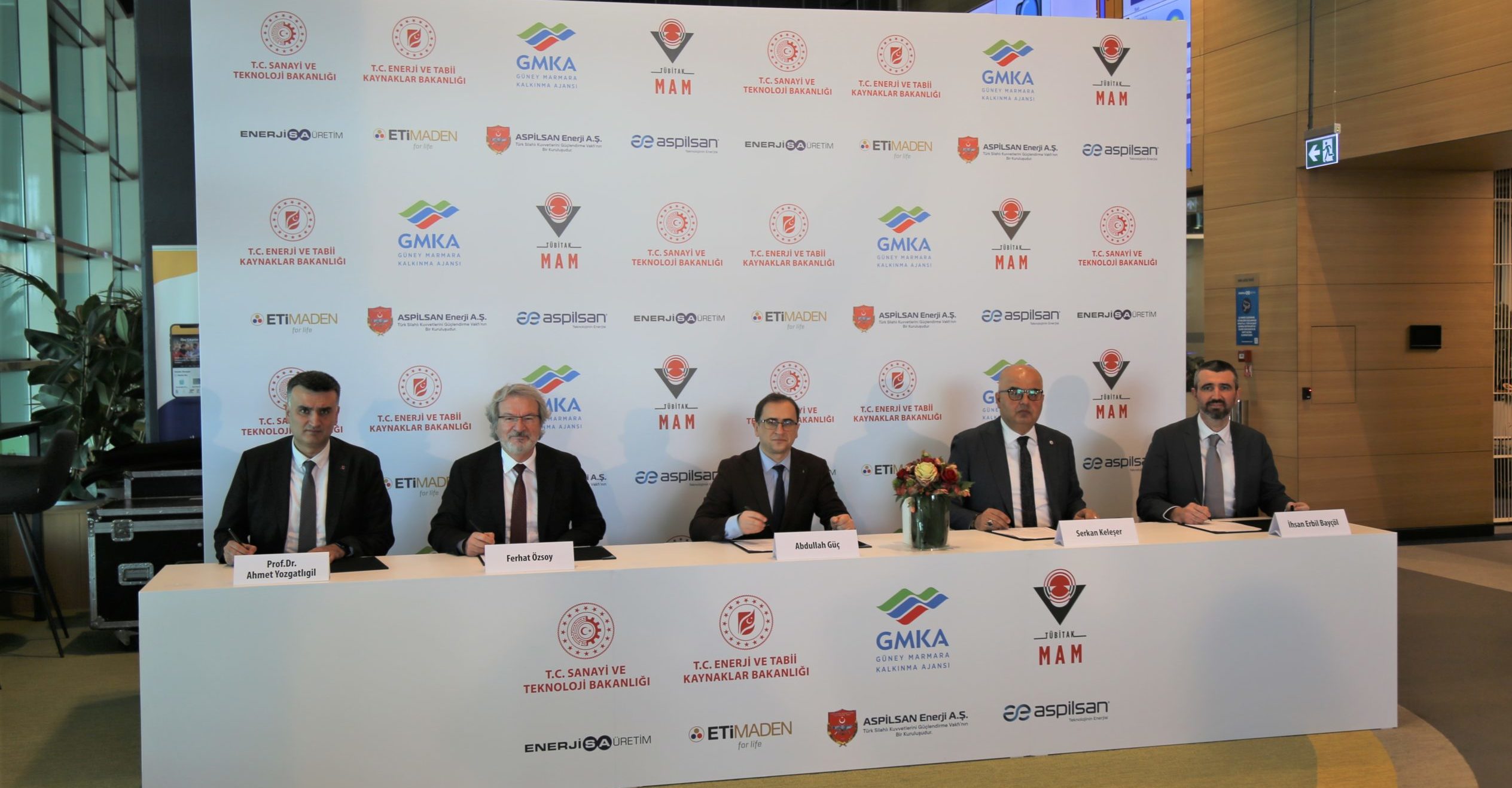 Türk sanayisinin ilk yeşil hidrojen tesisi için imzalar atıldı
