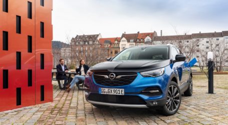 Opel, elektrikli otomobilleri ve yeşil kampüsüyle geleceği şekillendirecek