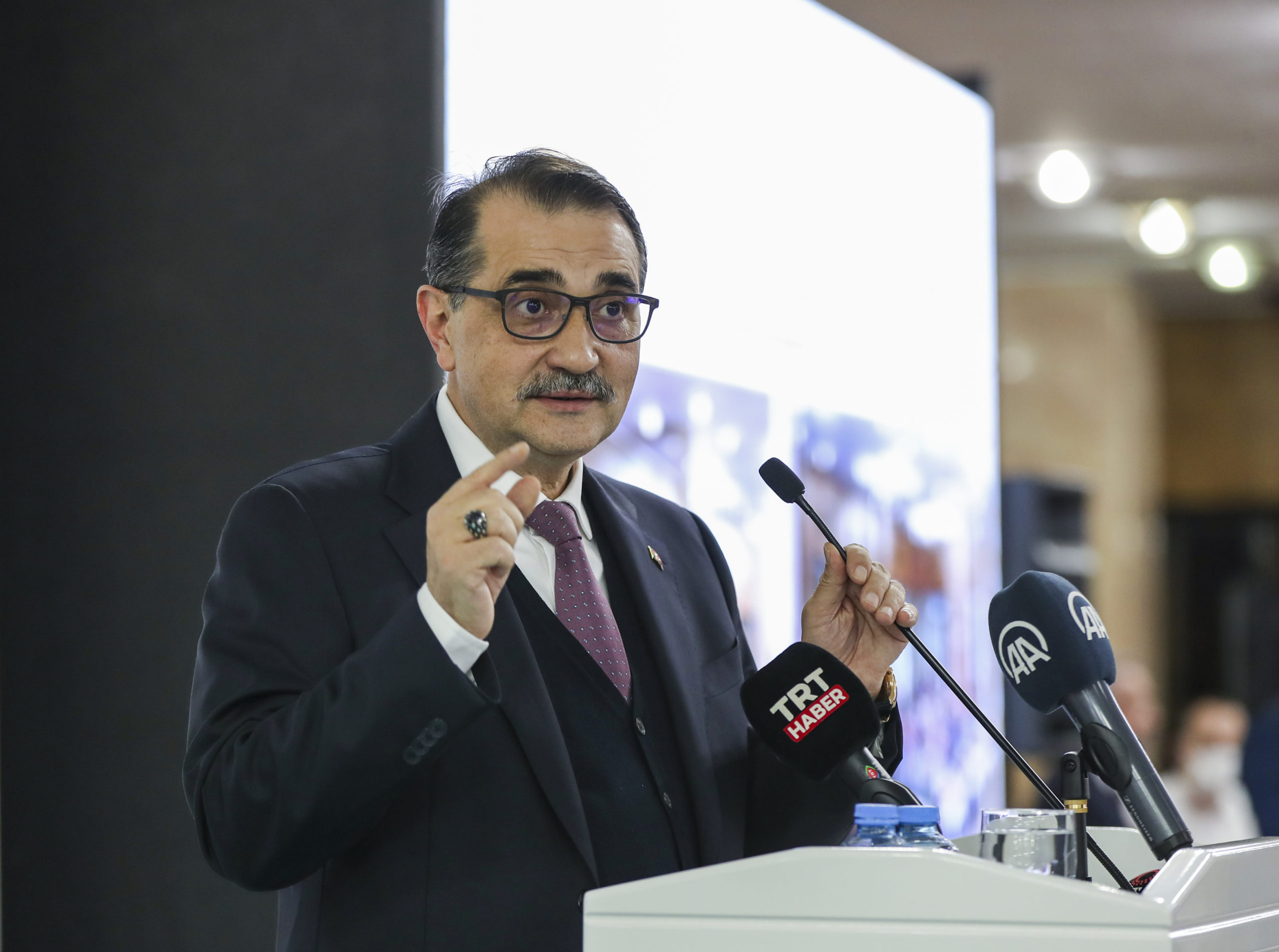 Bakan Dönmez: “2022, bor cevherinin daha fazla uç ürüne dönüştüğü yıl olacak”