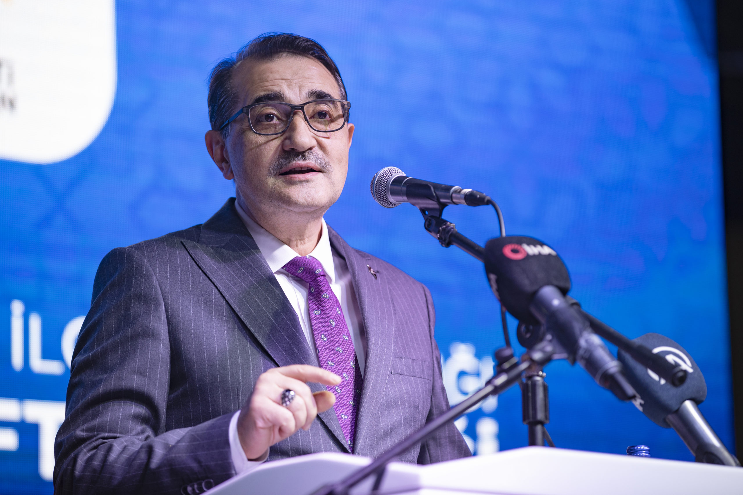 Bakan Dönmez: “Enerji sektöründe yeni yol haritamızı kamuoyuyla paylaşacağız”