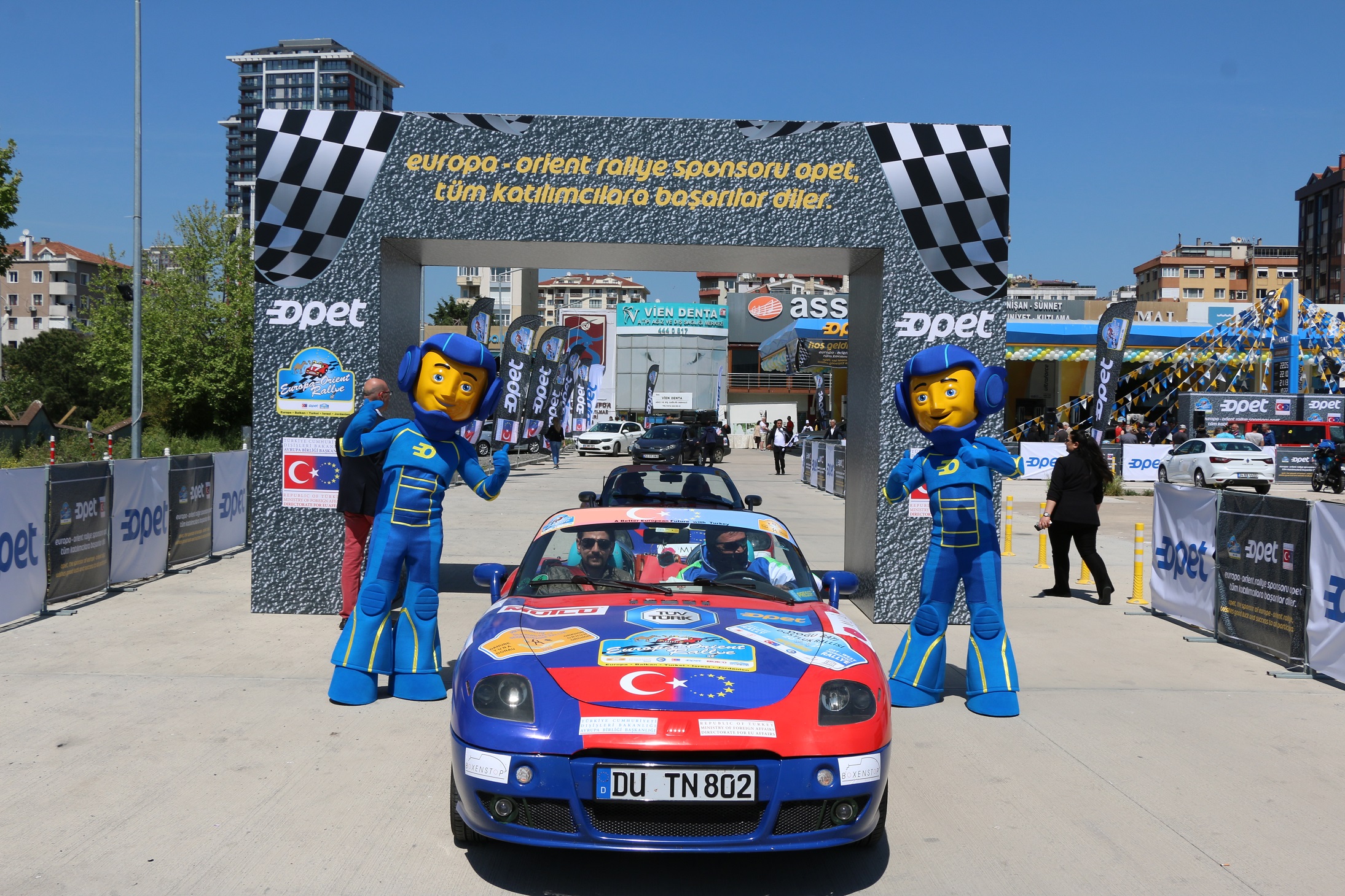 OPET sponsorluğundaki Doğu-Batı Dostluk ve Barış Rallisi’nin Türkiye etabı başladı
