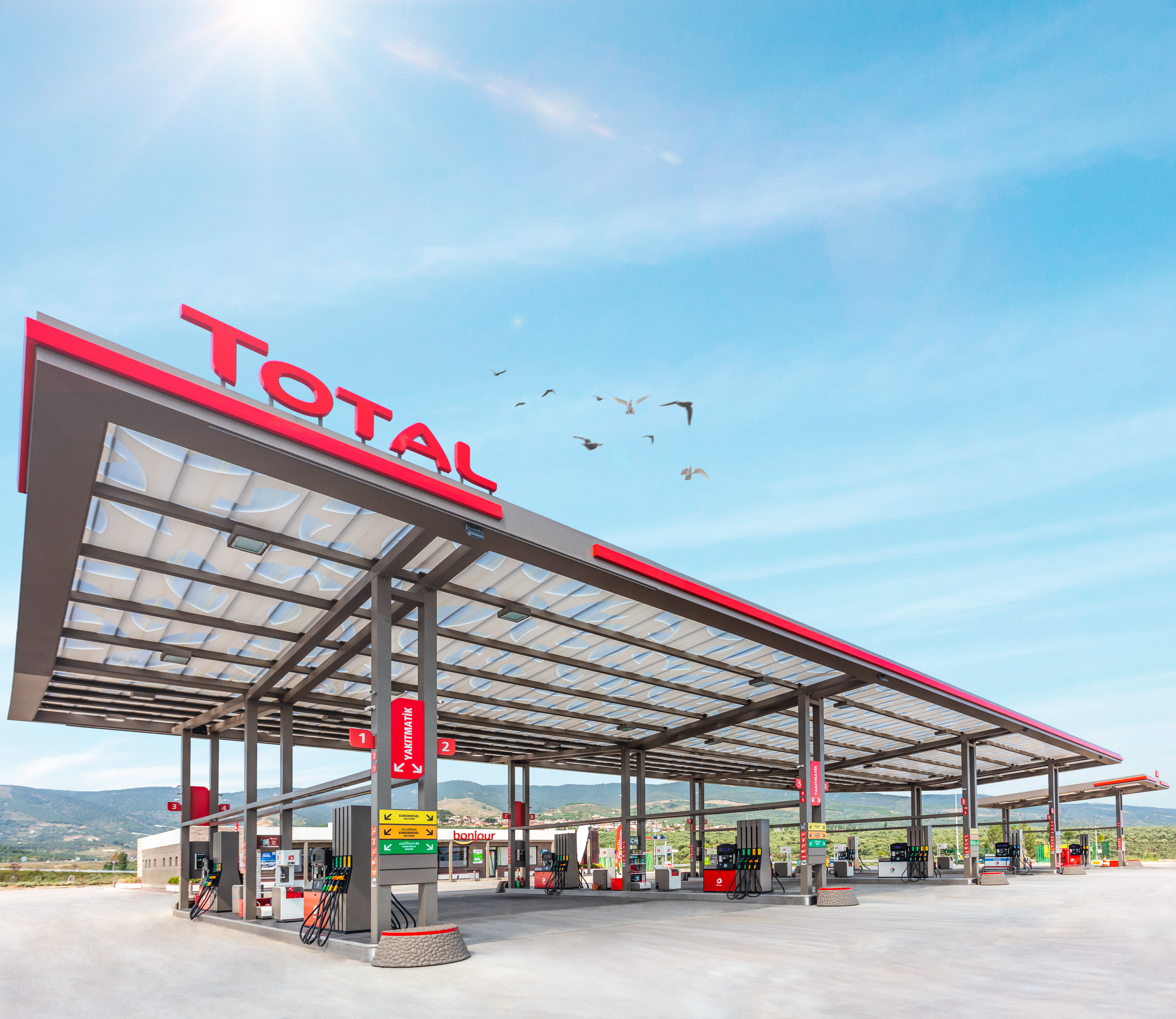 TOTAL İstasyonları Renault MAİS iş birliği ile 300 TL değerinde yakıt puan kazandırıyor