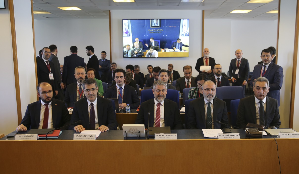 Bakan Nebati: “Hazırlanan ek bütçenin 134,5 milyar lirası  BOTAŞ ve EÜAŞ’a yapılacak aktarmalar için kullanılacak”
