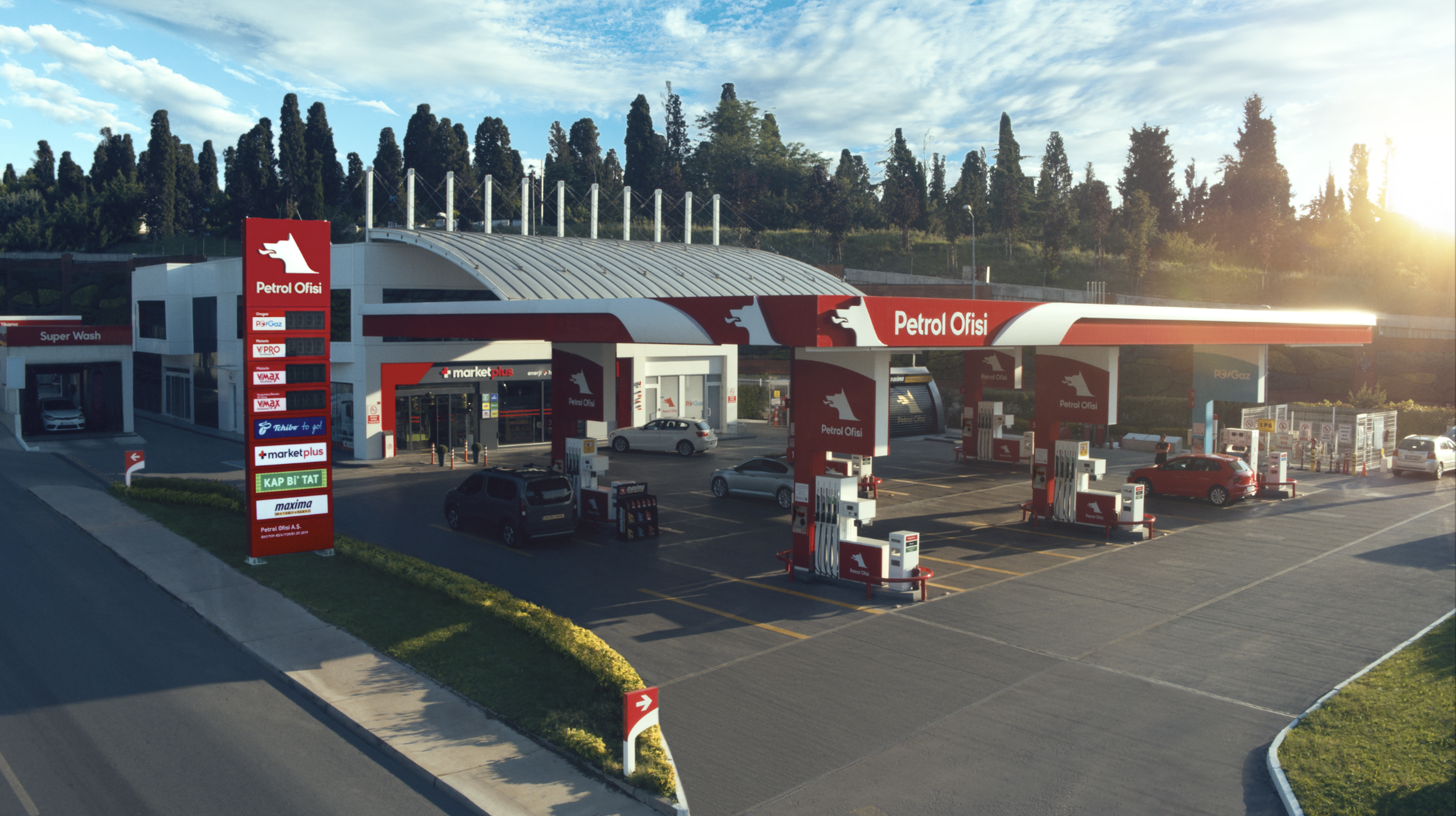 Petrol Ofisi CEO’su Selim Şiper, “Türkiye’nin en önemli değerlerinden biri ve sektör lideri olarak, şartlar ne olursa olsun durmayacağız”