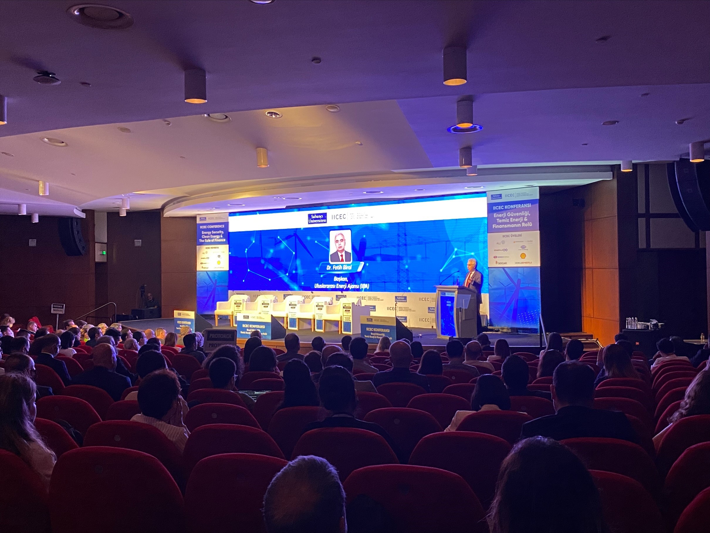 “Dünya ilk global enerji krizini yaşıyor”
