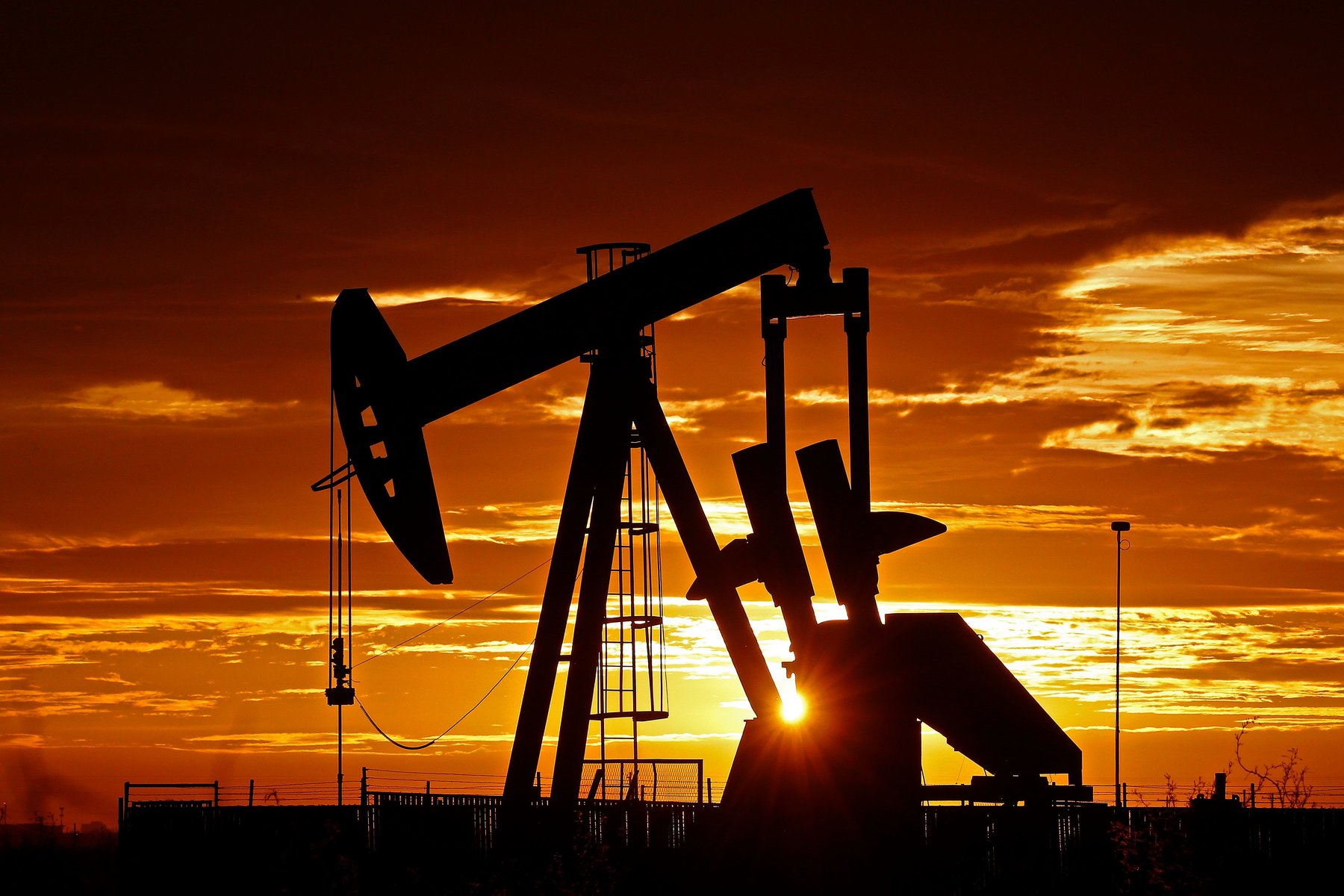 Brent petrolün varil fiyatı 81,91 dolar