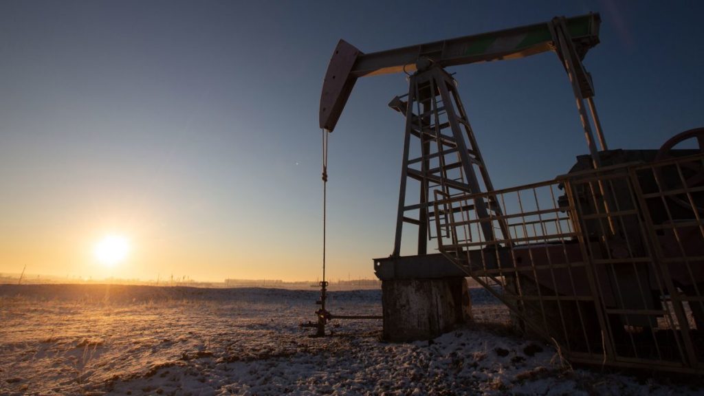 Rus Ural petrolünün fiyatı varil başına 46,8 dolardan işlem gördü