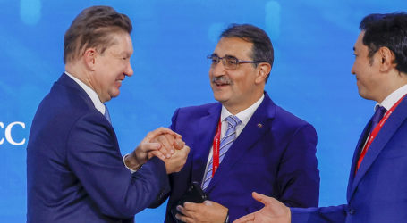 Bakan Dönmez: ‘Türkiye, yaptığı yatırımlarla enerji güvenliğini sağlamıştır’