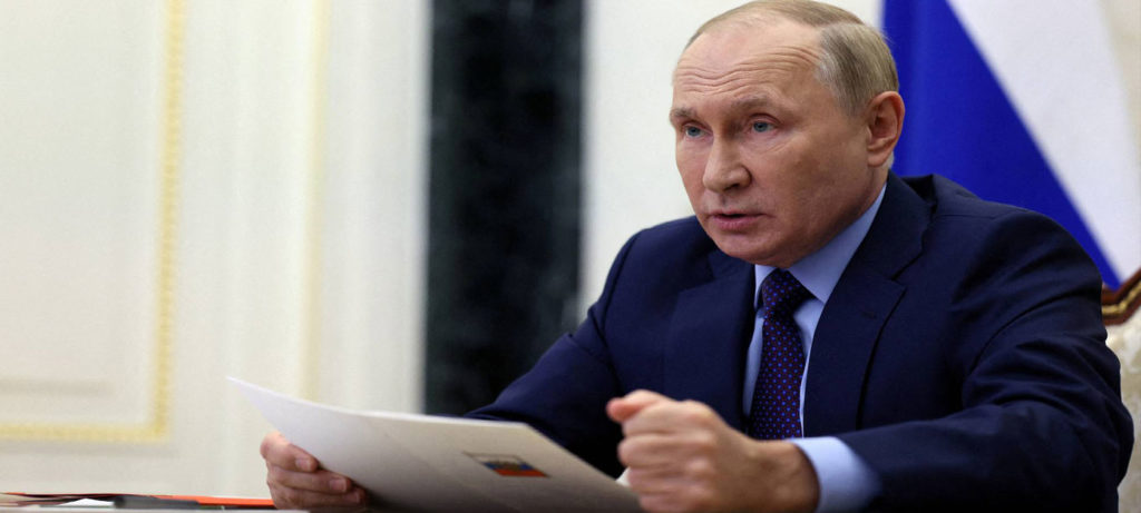 Putin: '(Petrol piyasalarında) Attığımız adımlar kimseye karşı değil'