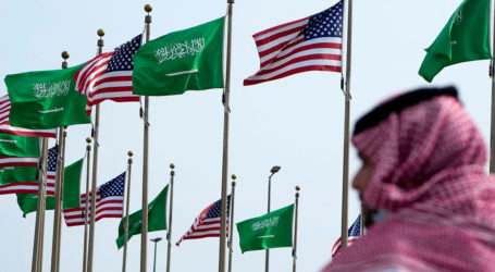 Suudi Arabistan: ABD, OPEC+ kararlarının bir ay ertelenmesini istedi