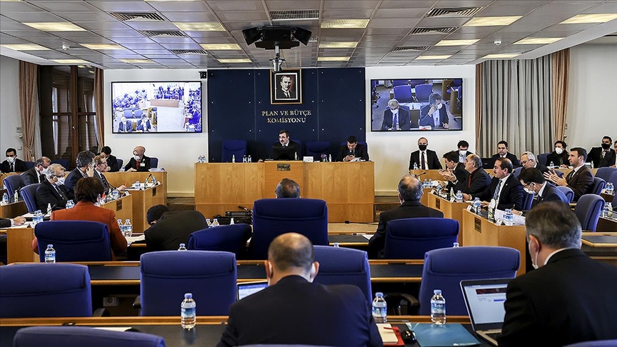 Ekonomiye ilişkin “torba” kanun teklifi TBMM Plan ve Bütçe Komisyonunda kabul edildi